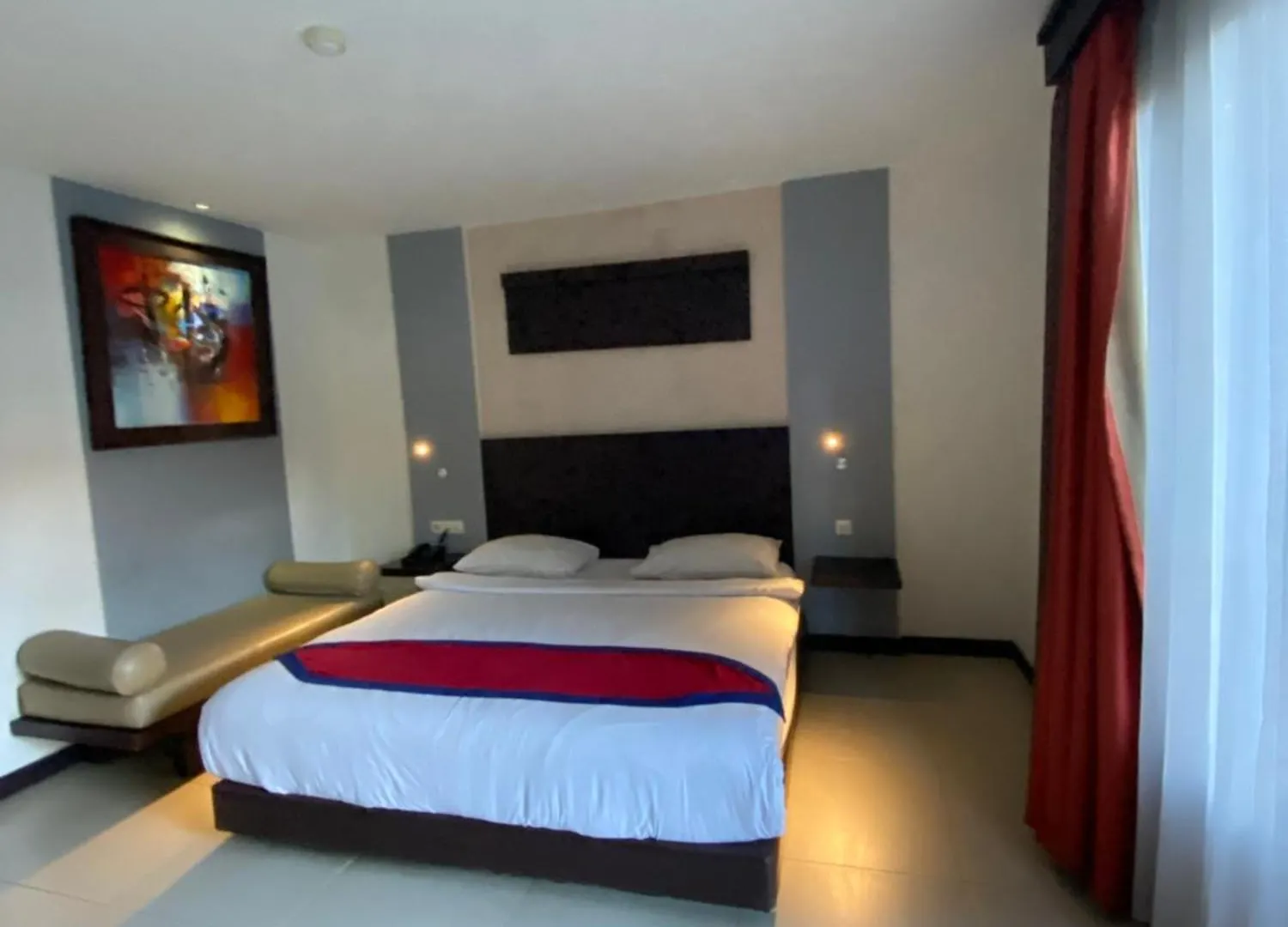 Hotel Ozz Kuta Кута